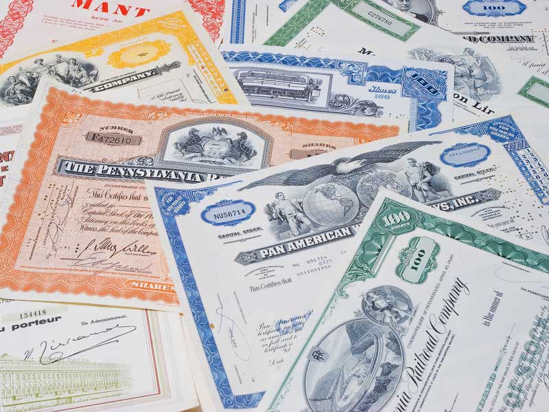 Varios documentos de fianzas